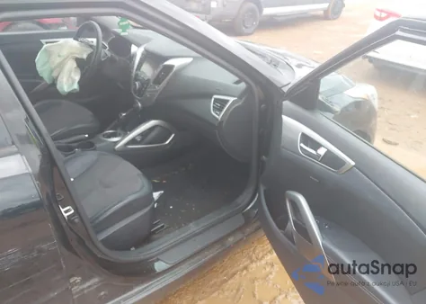 2012 Hyundai Veloster Base W/Black z USA, uszkodzony, nr VIN KMHTC6AD0CU076528